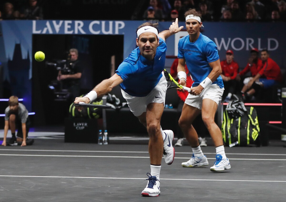 Roger Federer se v posledním zápase své profesionální kariéry představil po boku Rafaela Nadala.