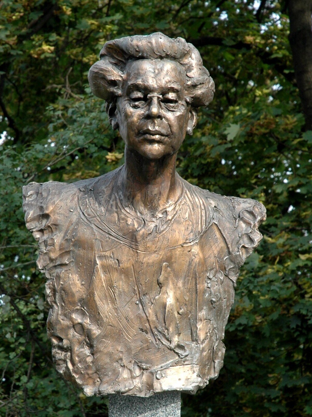 Pomník Milady Horákové na pražském Pankráci.