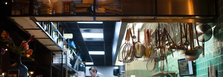 Gastro ako ho poznáme skončilo, hovorí Roman Kóňa z Mäso od Romana (Rozhovor)