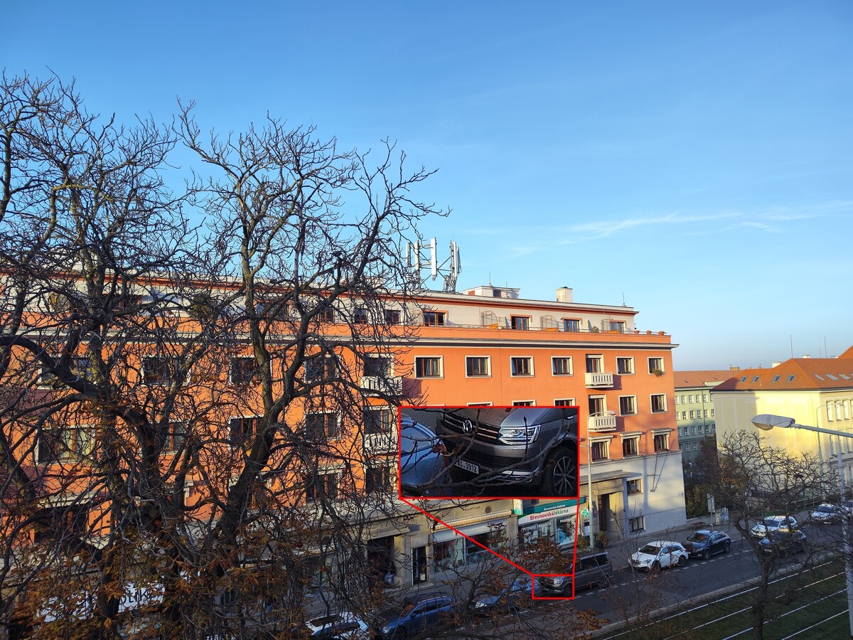 Denná 200 Mpix fotka, vernosť farieb a úroveň detailov je vynikajúca.