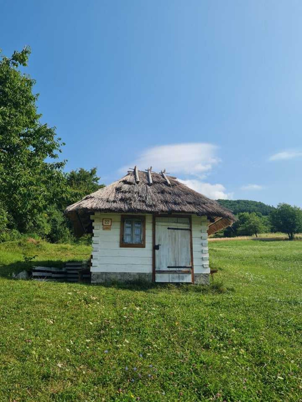 malá chalúpka dedka Večerníčka pod Poľanou