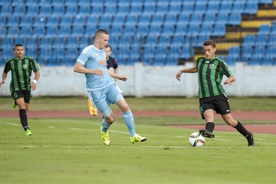 Ktorý z týchto úspešných futbalistov nepôsobil v Slovane?