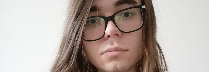 Domů mi stále chodí povolávací rozkazy do války. Právně jsem totiž stále muž, říká transgender Ukrajinka Iliya (Rozhovor)