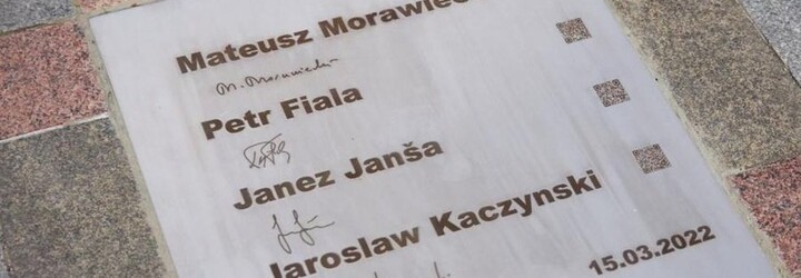 Zelenskyj odhalil další pamětní desku evropským politikům, je mezi nimi i Petr Fiala