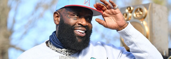 Rick Ross si spravil vodičský preukaz až teraz, aj keď vlastní už viac ako 100 áut. Už sa mu nechcelo jazdiť načierno