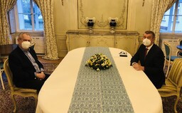 Babiš a Zeman se bavili o pudinku. O výměně ministrů prý řeč nebyla