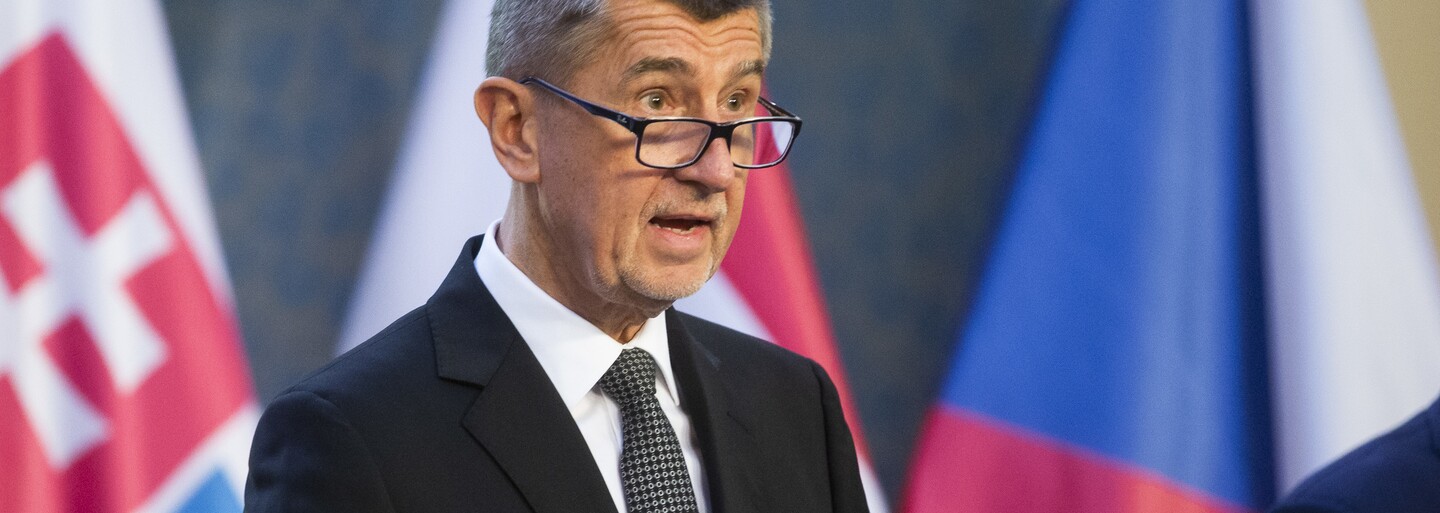 Babiš s Hřibem se hádají na Twitteru. Kvůli vakcínám jeden druhého osočuje ze lži