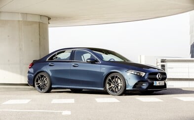Baby AMG přichází v prostornějším balení. A 35 sedan má slušných 306 koní Baby AMG přichází v prostornějším balení. A 35 sedan má slušných 306 koní