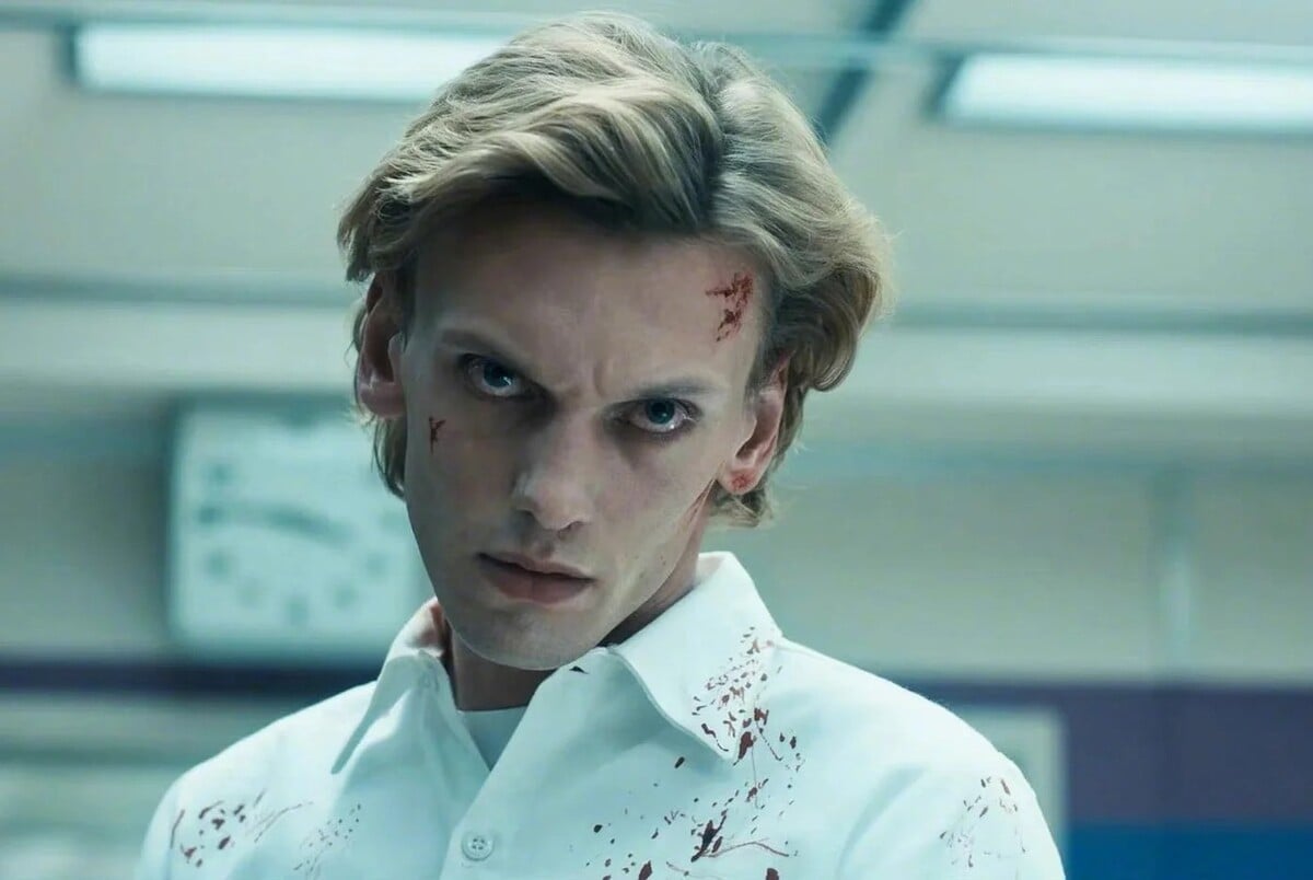 Sanitár Henry (Jamie Campbell Bower).