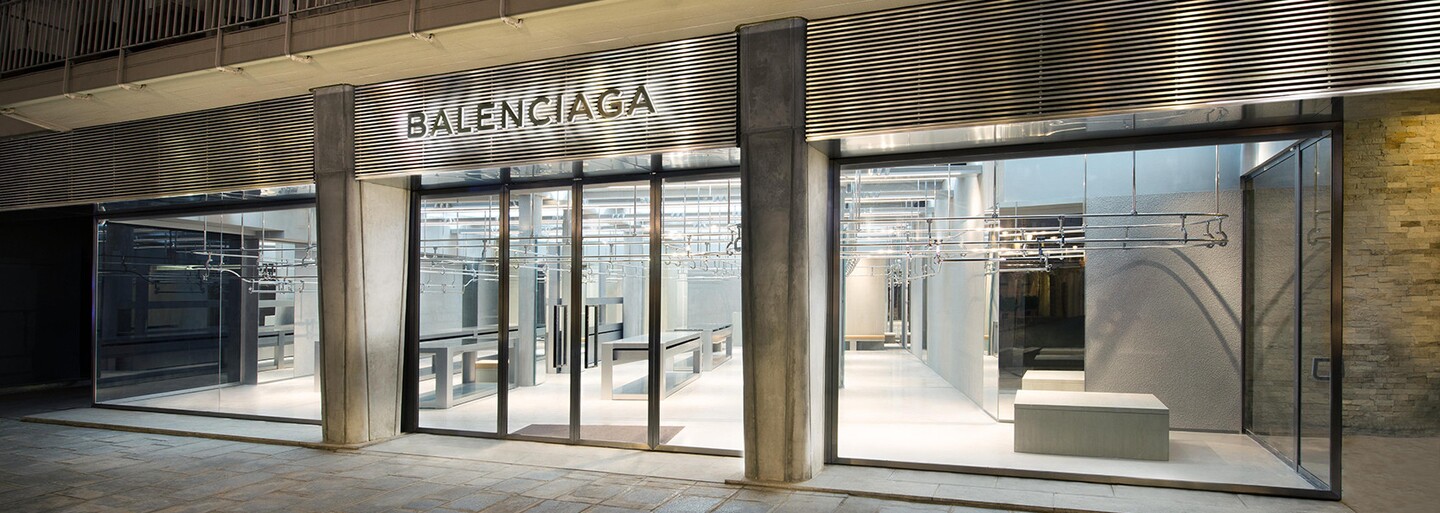 Balenciaga vytvorila ľadvinku, ktorú pokreslila graffiti tagmi. Pýta si za ňu 1200 eur