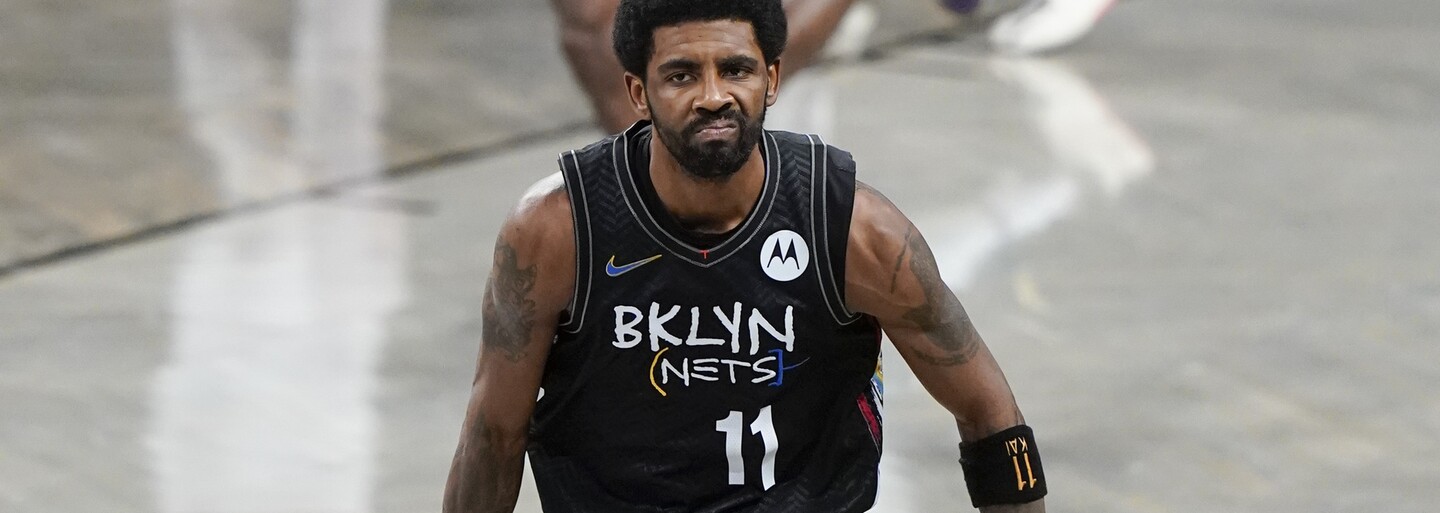 Basketbalista Kyrie Irving nemôže hrať ani trénovať, kým sa nedá zaočkovať. Klub zaujal razantné stanovisko