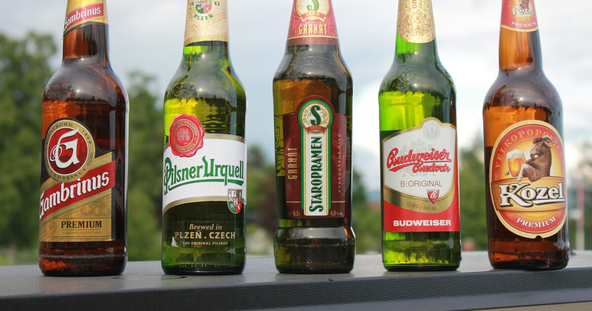 „Vstávej, ty vokurko vožralej!“ Češi a Češky loni vypili v průměru o 7 litrů více piva než v roce 2021, co ty? Hlasuj v anketě