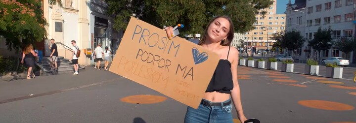 Barbora spievajúca na námestí a tancujúci Šajmo. Zvládli naši moderátori pirátske výzvy?