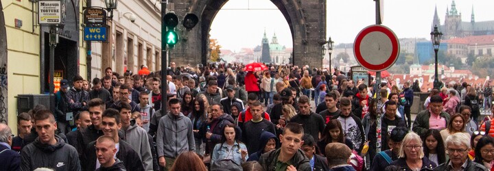 Airbnb je důvod, proč místní nenávidí centrum Prahy. Hostů je stále více, vymykají se kontrole a bývají vulgární, opilí a hluční