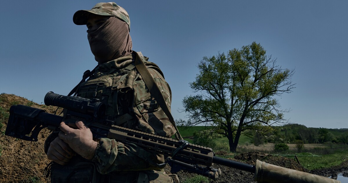 Co se děje na Ukrajině: Rusko údajně ustoupilo u Bachmutu, někde i o dva kilometry