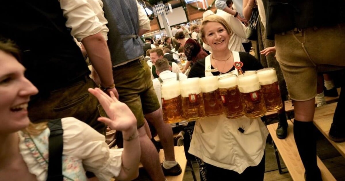 V Německu začal tradiční Oktoberfest. Za jeden tulák zaplatíš až 370 korun
