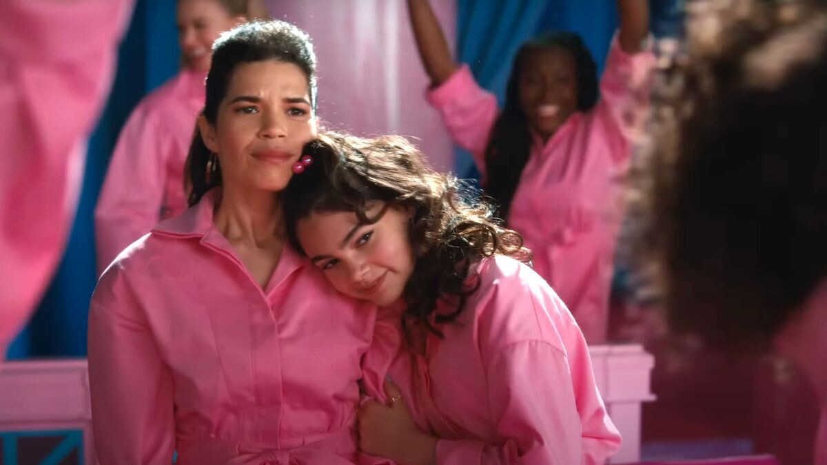 America Ferrera vo filme Barbie.