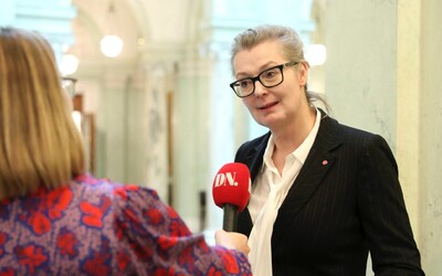 Ve Švédsku se poprvé stala ministryní transgender osoba. Povede resort školství.