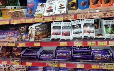 Trh s kakaom je v obrovských problémoch. Čokoláda bude kvôli tomu zrejme výrazne drahšia alebo menšia.