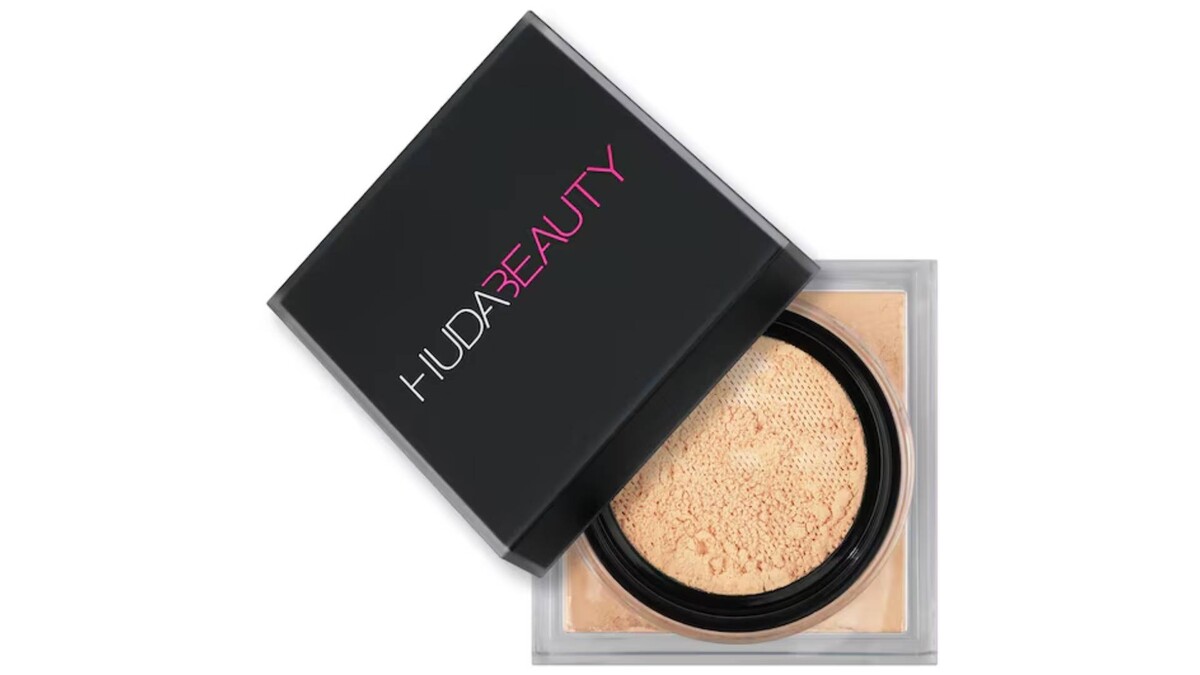 Huda Beauty, pudr