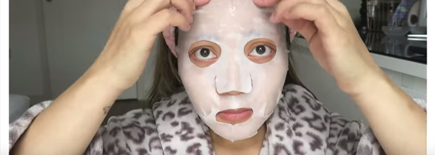 Beauty trendy Asie: Hlavní je být mladá, bílá a nevinná, a to za jakoukoliv cenu