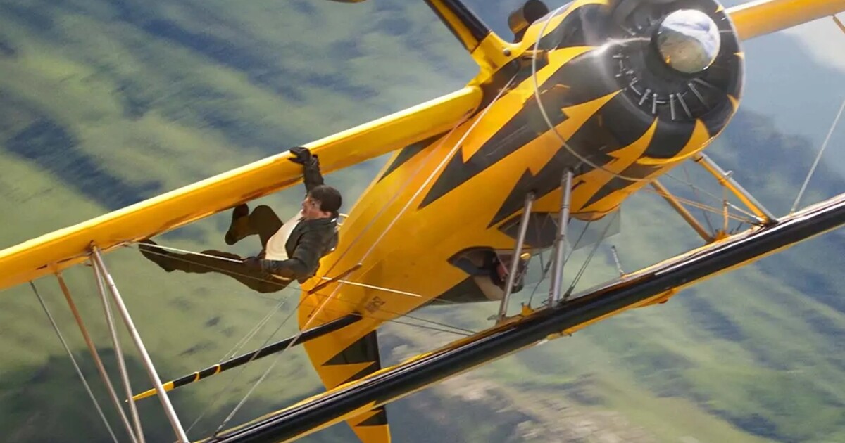 Tom Cruise popsal svůj další šílený kousek. V novém Mission: Impossible „chodí“ mezi křídly letadla