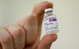 Během února by do Česka mělo dorazit 526 tisíc vakcín. Jen 44 744 lidí dostalo již dvě dávky