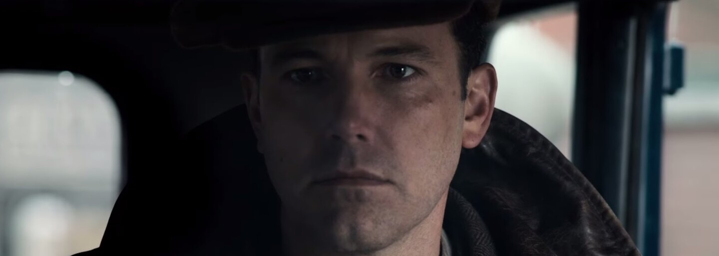 Ben Affleck si po 4 rokoch sadol za režisérsku stoličku. Jeho gangsterka vyzerá v prvom traileri skutočne geniálne