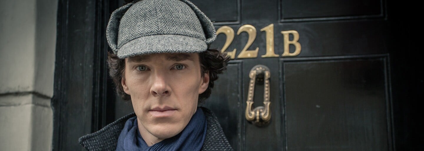 Benedict Cumberbatch stvárni slávneho Thomasa Edisona v rivalskom boji o praktické zavedenie elektriny. A pomôže mu v tom Tom Holland