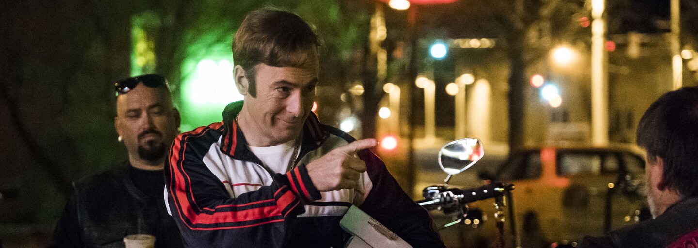 Better Call Saul je stejně geniální seriál jako Breaking Bad. Nic lepšího aktuálně nenajdete (Recenze)