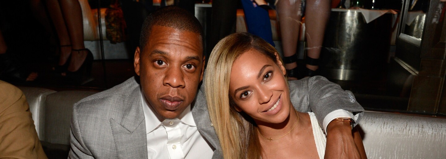 Beyoncé usedla za klavír a věnovala píseň svému manželu k sedmému výročí svatby. Samotný Jay Z natáčí i video
