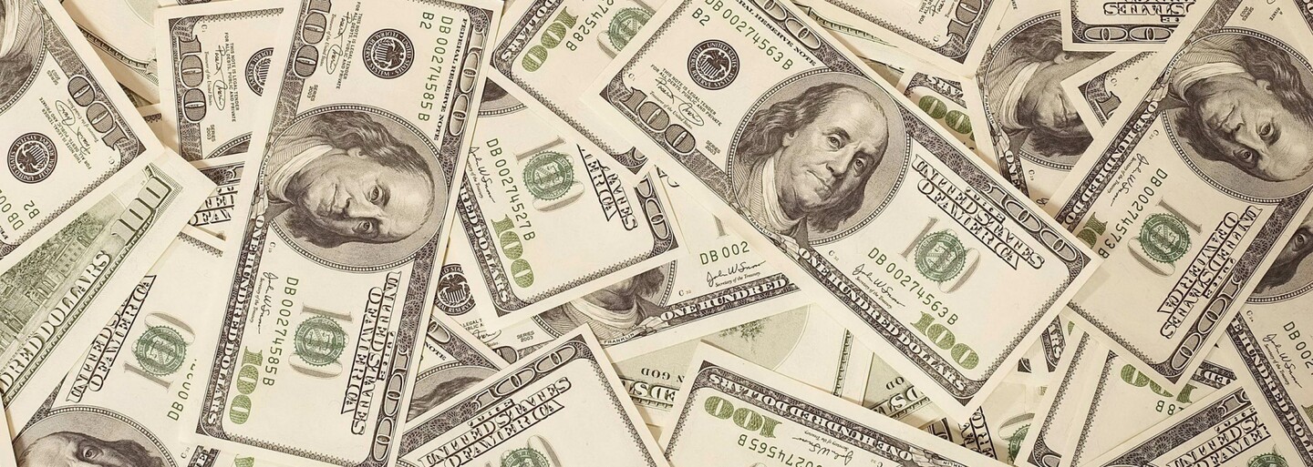 Bezplatná dovolenka v New Yorku, pracovisko na zámku a 45-percentný bonus. Najlepší šéf Chris chcel, aby zamestnanci chodili do práce s radosťou