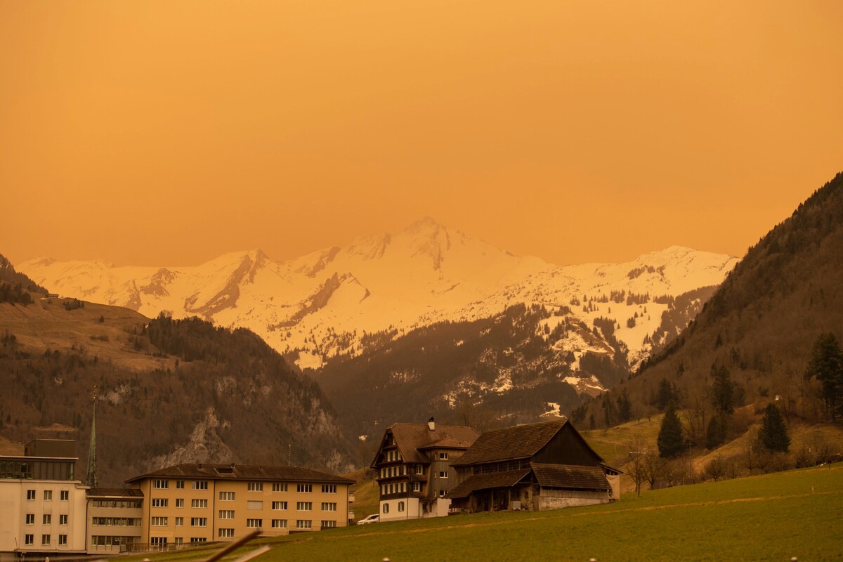 piesok zo sahary
vrch Brisen a mesto Stans vo švajčiarskom kantóne Nidwalden v Luzerne
