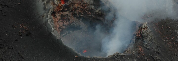 Největší aktivní sopka na světě Mauna Loa vybuchla
