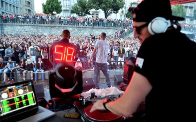 Bigg Boss láká na svoji obří tour novým videem, rapový kolos se objeví v největších městech u nás Bigg Boss láká na svoji obří tour novým videem, rapový kolos se objeví v největších městech u nás