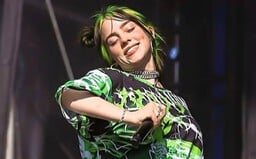 Billie Eilish přiznává, že masturbuje několikrát denně. Zbavuje se tak stresu