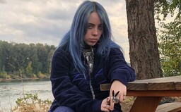 Billie Eilish sa rozplakala a utiekla z pódia, koncert ukončila predčasne. Fanúšikovia ju podržali