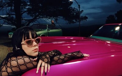 Billie Eilish žiari v novej kampani v okuliaroch Gucci