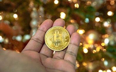 Bitcoin nakrátko spadol pod 7-tisíc dolárov. V najväčšej burze Binance mala prebehnúť policajná razia Bitcoin nakrátko spadol pod 7-tisíc dolárov. V najväčšej burze Binance mala prebehnúť policajná razia