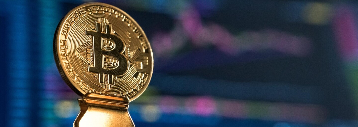 Bitcoin za týždeň padol o vyše 20 percent. Zlomili ho informácie o plánovanej regulácii