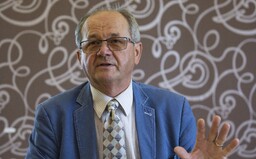 Blackout nie je riešenie. Na koronavírus neexistuje liek, len to posunieme o pár týždňov, hovorí ekonomický analytik