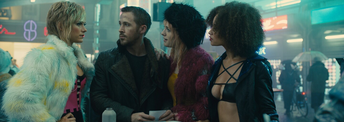 Blade Runner 2049 je mimoriadne pôsobivým a vizuálne odzbrojujúcim pokračovaním kultového originálu. Nedocení ho však každý (Recenzia)