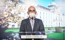 Blatný: Je extrémně nepravděpodobné, že bychom do konce roku přešli do nižšího stupně než 3