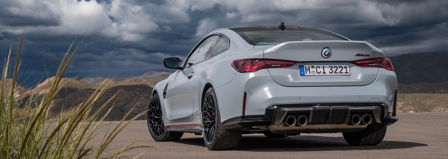 BMW M oslavuje 50. výročie znovuzrodením legendy. Nové M4 CSL je ultimátny šoférsky klenot