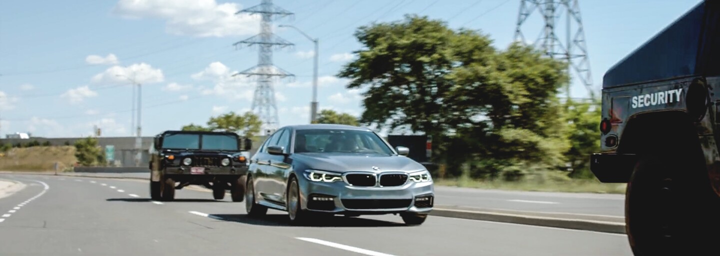 BMW sa vracia k filmom. V tom najnovšom plnom akčných scén si hlavnú úlohu strihla nová 5-ka!