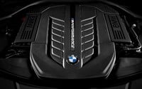 BMW uzatvára významnú kapitolu. Po 35 rokoch ukončí výrobu slávneho dvanásťvalca