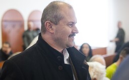 Boli sme na súde s Marianom Kotlebom. Znalec nacizmu a fašizmu potvrdil, že číslovka 1488 je jasný prejav extrémizmu