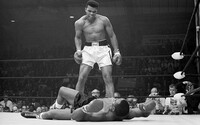 Boxerská legenda Muhammad Ali: zkusil si i MMA zápas, ale skončil na dva týdny v nemocnici