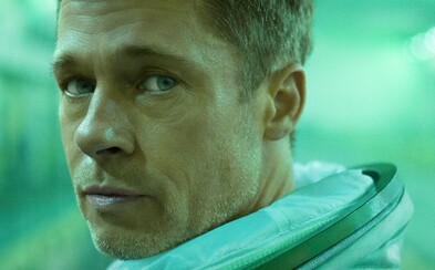 Brad Pitt se během vesmírné mise snaží zachránit sluneční soustavu a najít ztraceného otce. Sci-fi Ad Astra vypadá skvěle Brad Pitt se během vesmírné mise snaží zachránit sluneční soustavu a najít ztraceného otce. Sci-fi Ad Astra vypadá skvěle