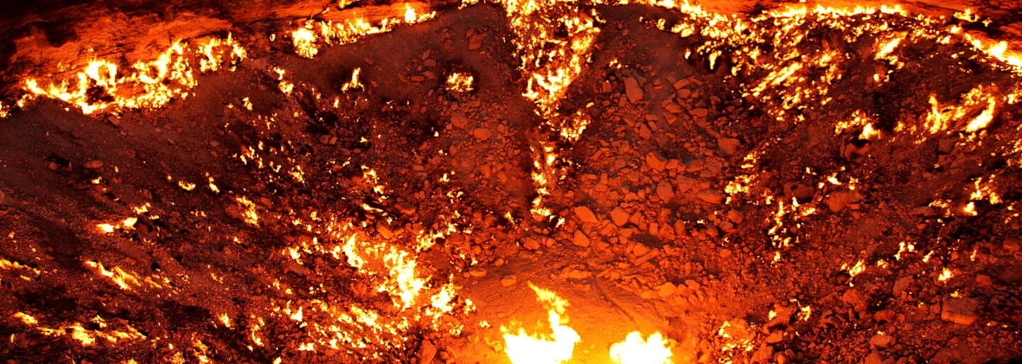 Brána do pekla v Turkmenistánu: Jak sovětské výpočty skončily kráterem hořícím již 44 let